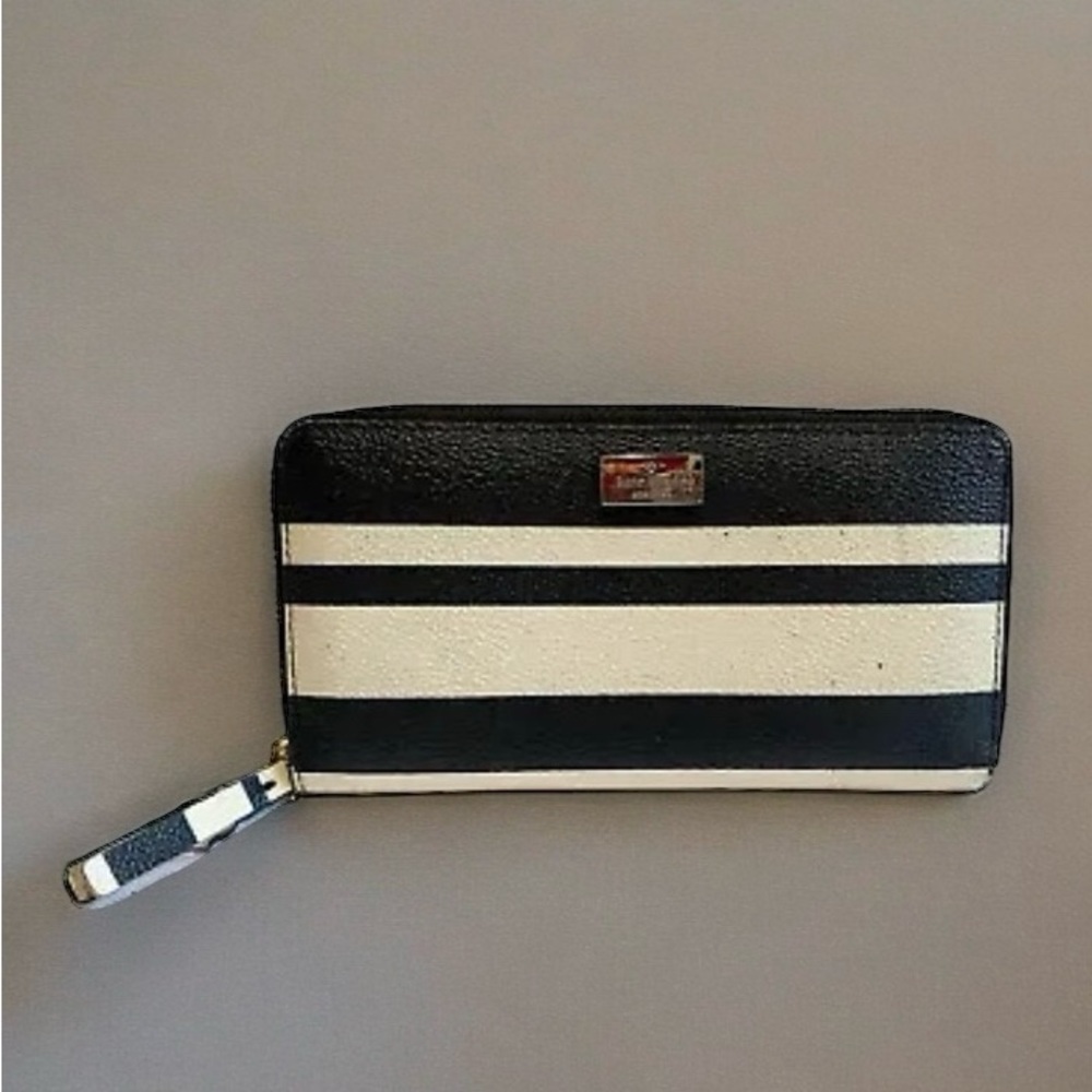 Kate Spade Shore Street Leather Black And Off White Striped Clutch Wallet - Picture 13 of 16